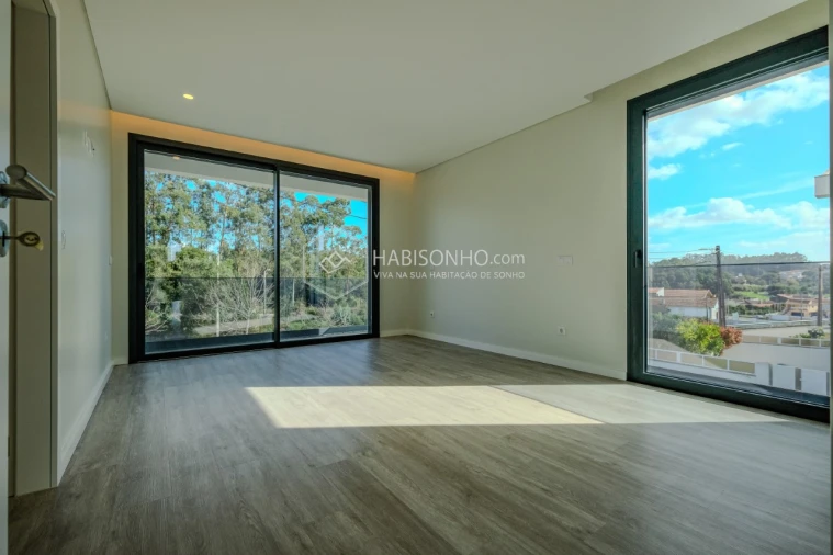 Moradia T4 para Venda em Anta e Guetim Foto 26