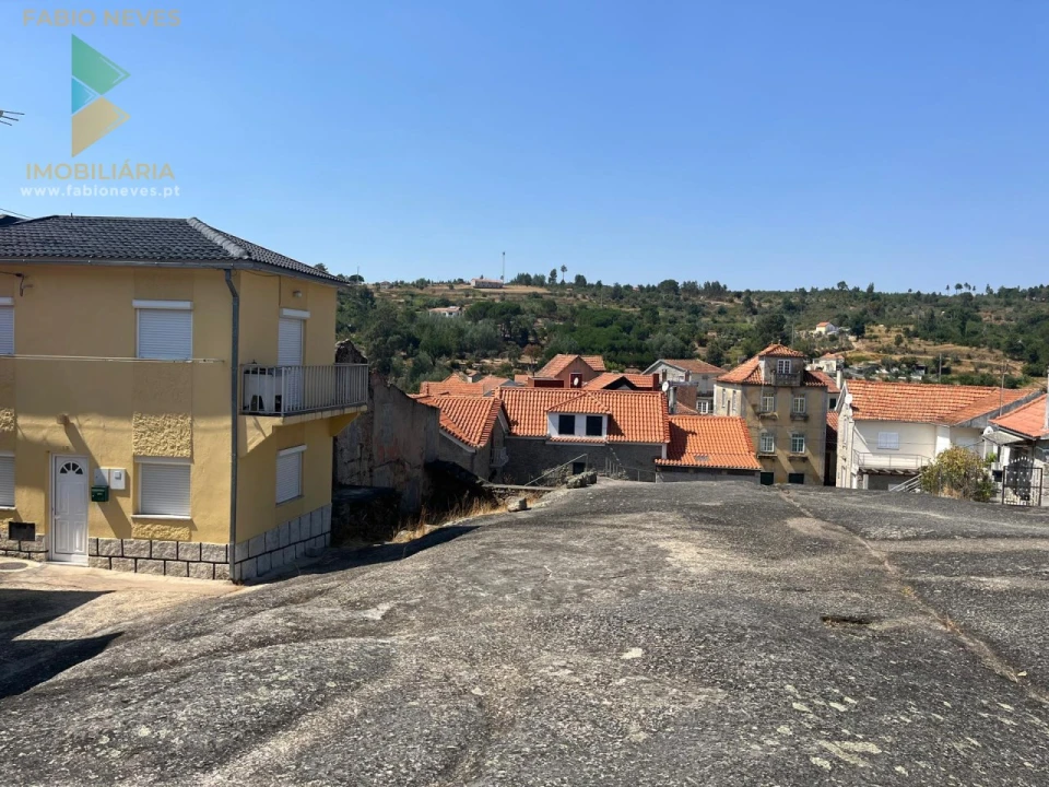 Moradia T3 para Venda em Meruge Foto 5