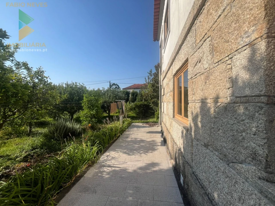 Moradia T5 para Venda em Lanheses Foto 12