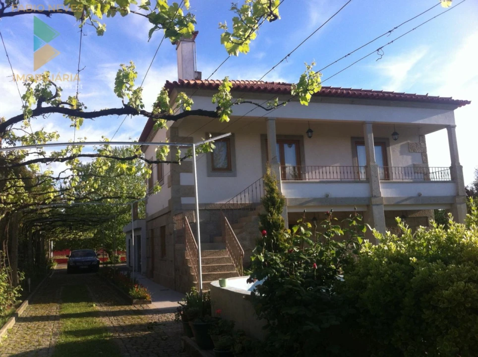 Moradia T5 para Venda em Lanheses Foto 1
