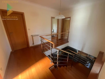 Moradia T5 para Venda em Lanheses