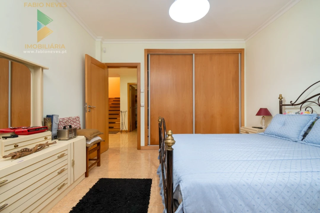 Moradia T4 para Venda em Fornelos e Queijada Foto 10