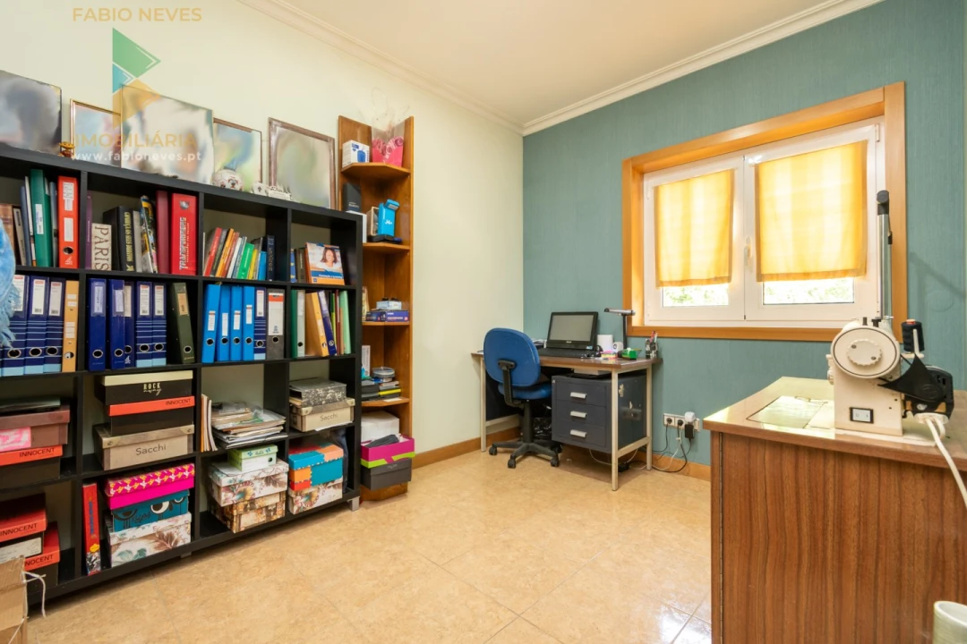 Moradia T4 para Venda em Fornelos e Queijada Foto 11