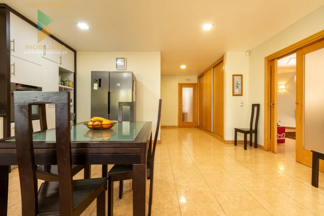 Moradia T4 para Venda em Fornelos e Queijada Foto 20