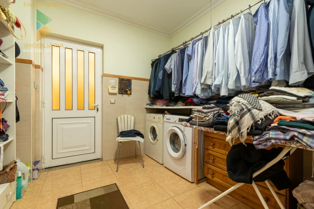 Moradia T4 para Venda em Fornelos e Queijada Foto 26