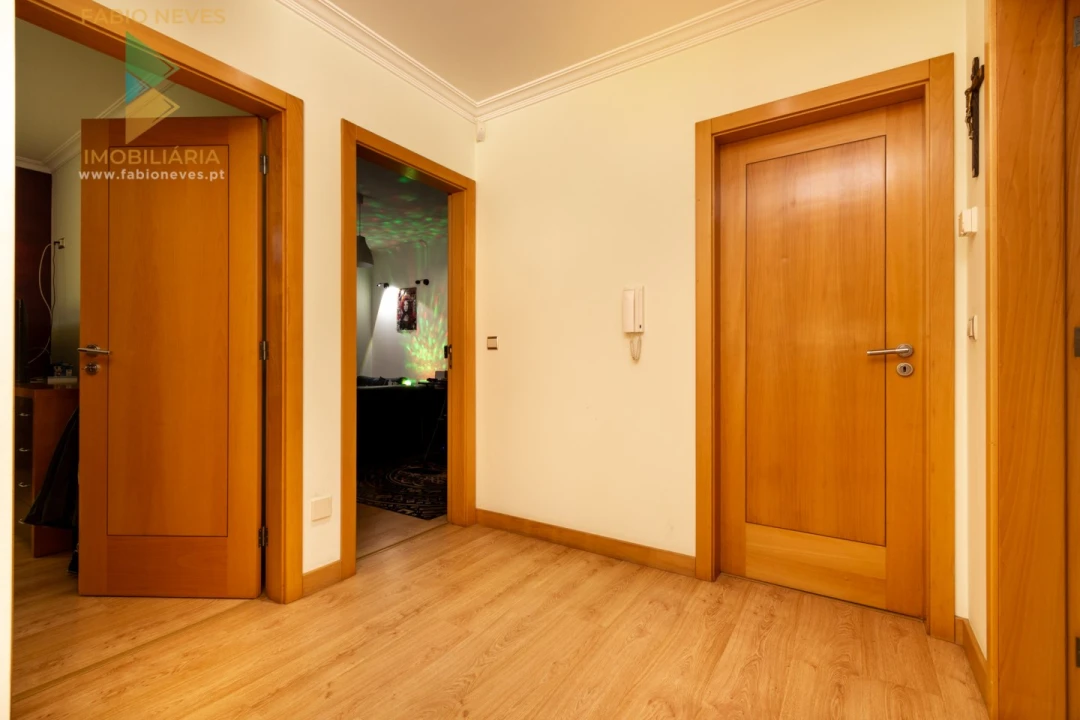 Moradia T4 para Venda em Fornelos e Queijada Foto 28