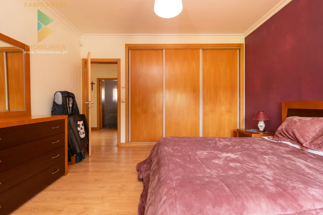 Moradia T4 para Venda em Fornelos e Queijada Foto 30