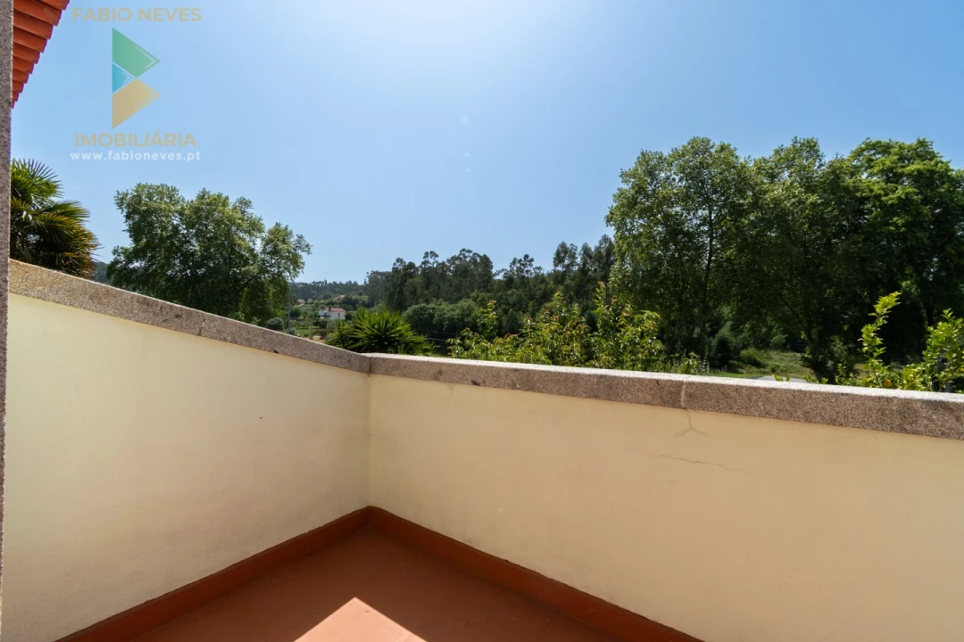 Moradia T4 para Venda em Fornelos e Queijada Foto 39
