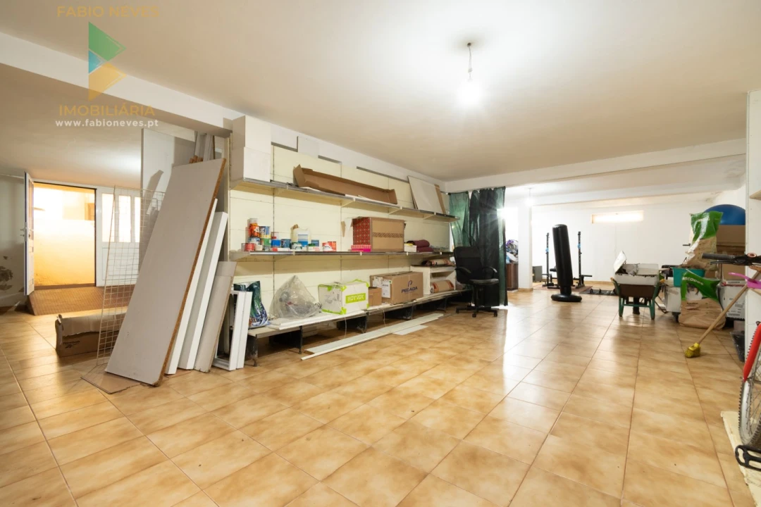 Moradia T4 para Venda em Fornelos e Queijada Foto 40