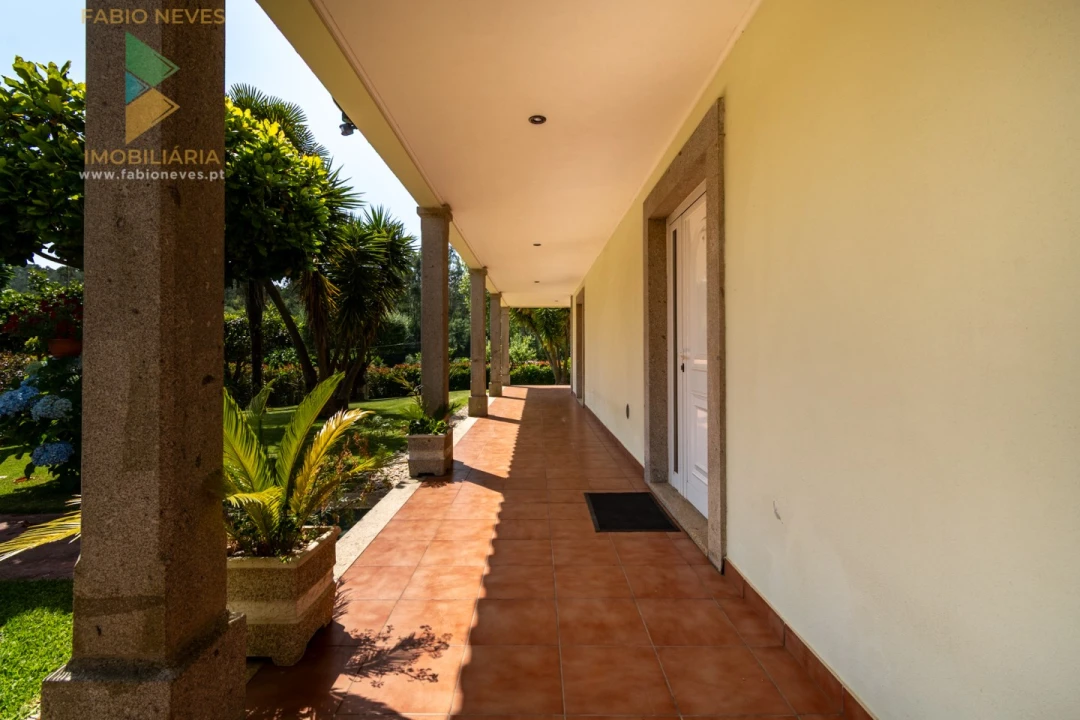 Moradia T4 para Venda em Fornelos e Queijada Foto 47