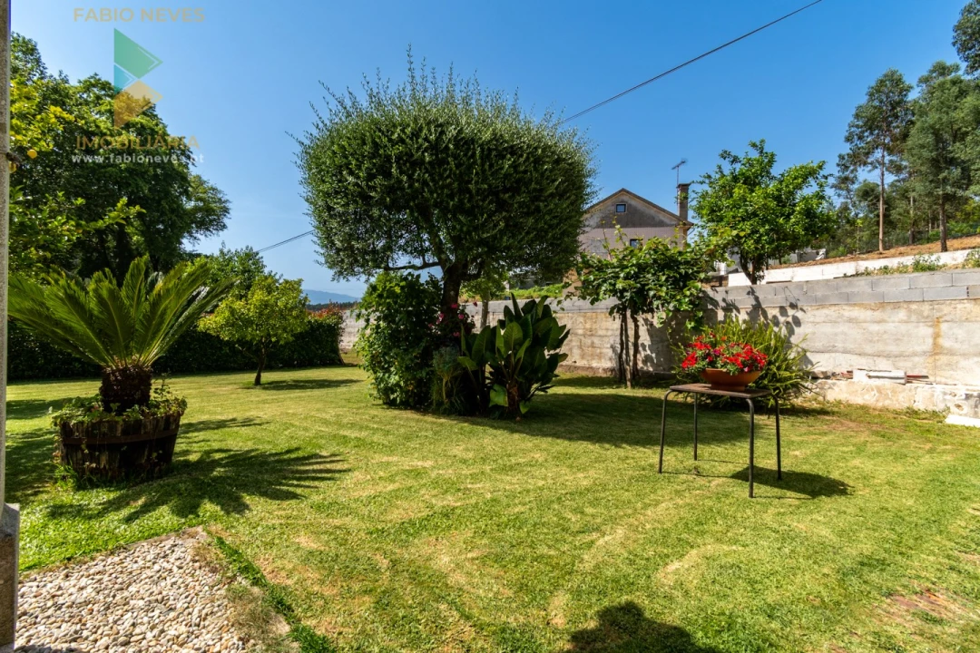 Moradia T4 para Venda em Fornelos e Queijada Foto 53