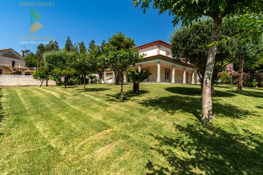 Moradia T4 para Venda em Fornelos e Queijada Foto 54