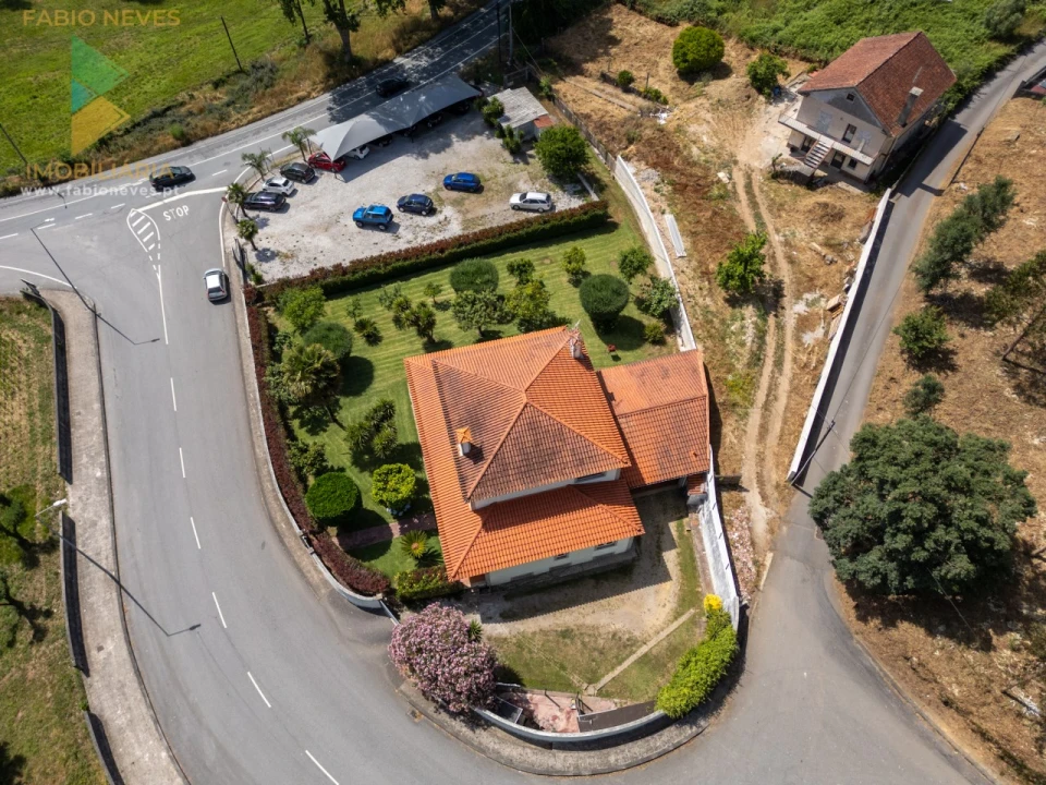 Moradia T4 para Venda em Fornelos e Queijada Foto 61