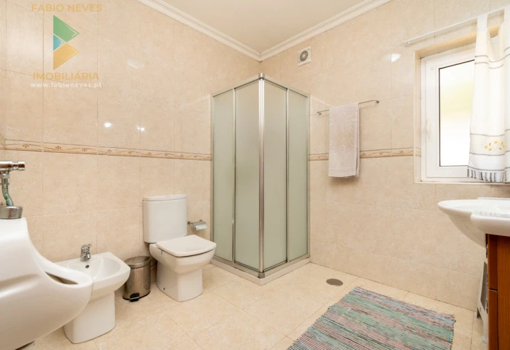 Moradia T4 para Venda em Fornelos e Queijada Foto 13