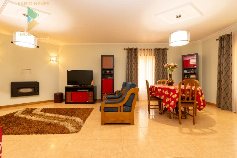 Moradia T4 para Venda em Fornelos e Queijada Foto 19