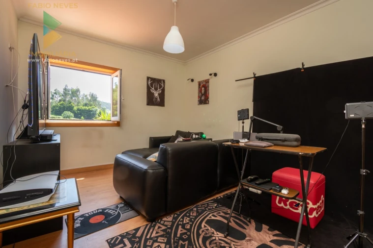 Moradia T4 para Venda em Fornelos e Queijada Foto 31