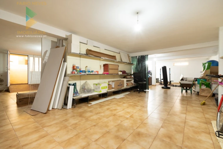 Moradia T4 para Venda em Fornelos e Queijada Foto 40