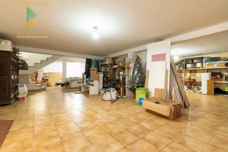 Moradia T4 para Venda em Fornelos e Queijada Foto 41