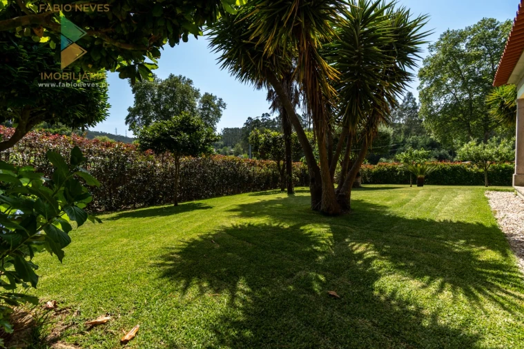 Moradia T4 para Venda em Fornelos e Queijada Foto 49