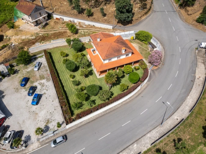 Moradia T4 para Venda em Fornelos e Queijada Foto 58