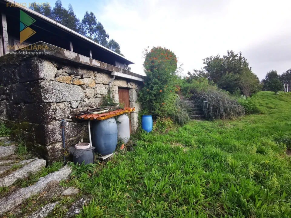 Moradia T2 para Venda em Gondufe Foto 9