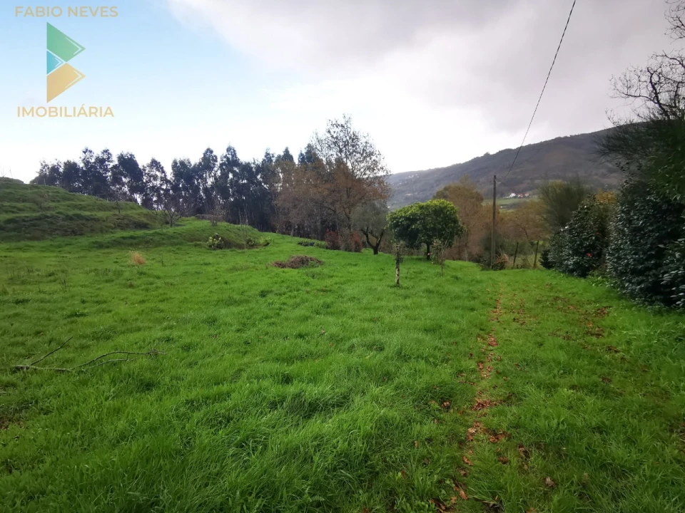 Moradia T2 para Venda em Gondufe Foto 20