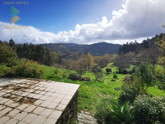 Moradia T2 para Venda em Gondufe Foto 12