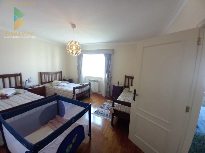 Moradia T5 para Venda em Vila Praia de Ancora Foto 56