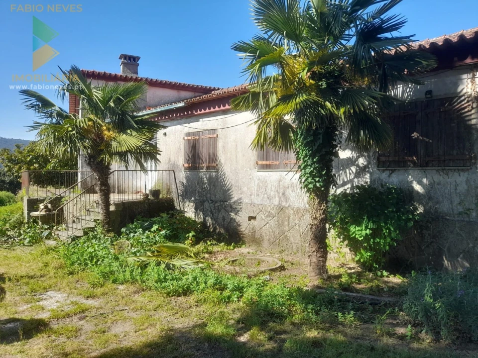 Moradia T4 para Venda em Ribeira Foto 3