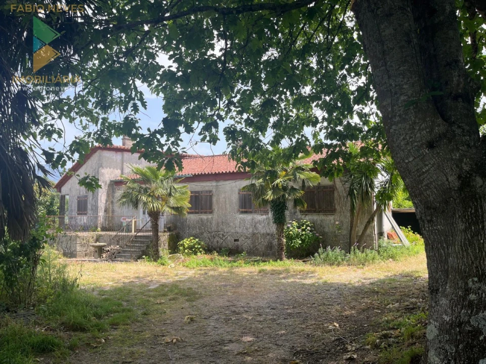 Moradia T4 para Venda em Ribeira Foto 4