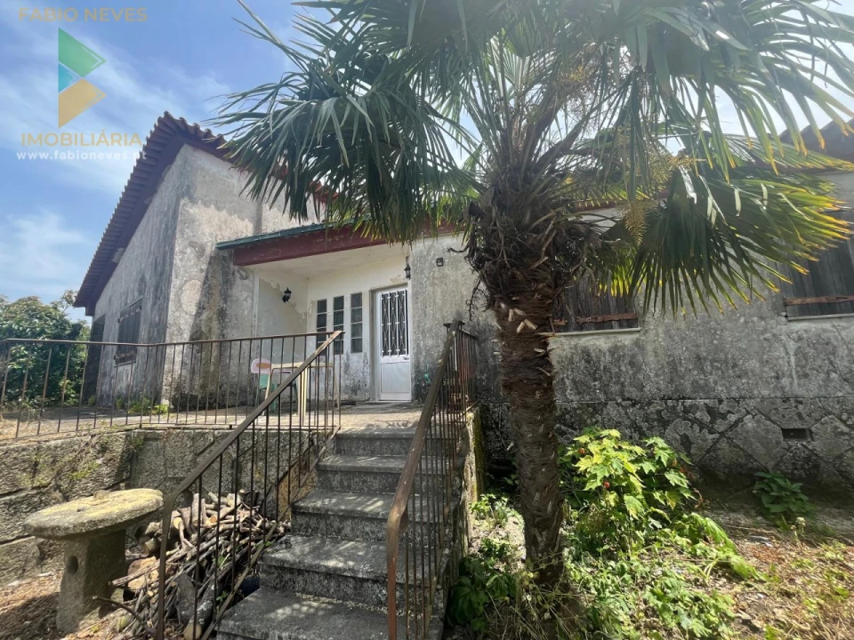 Moradia T4 para Venda em Ribeira Foto 1