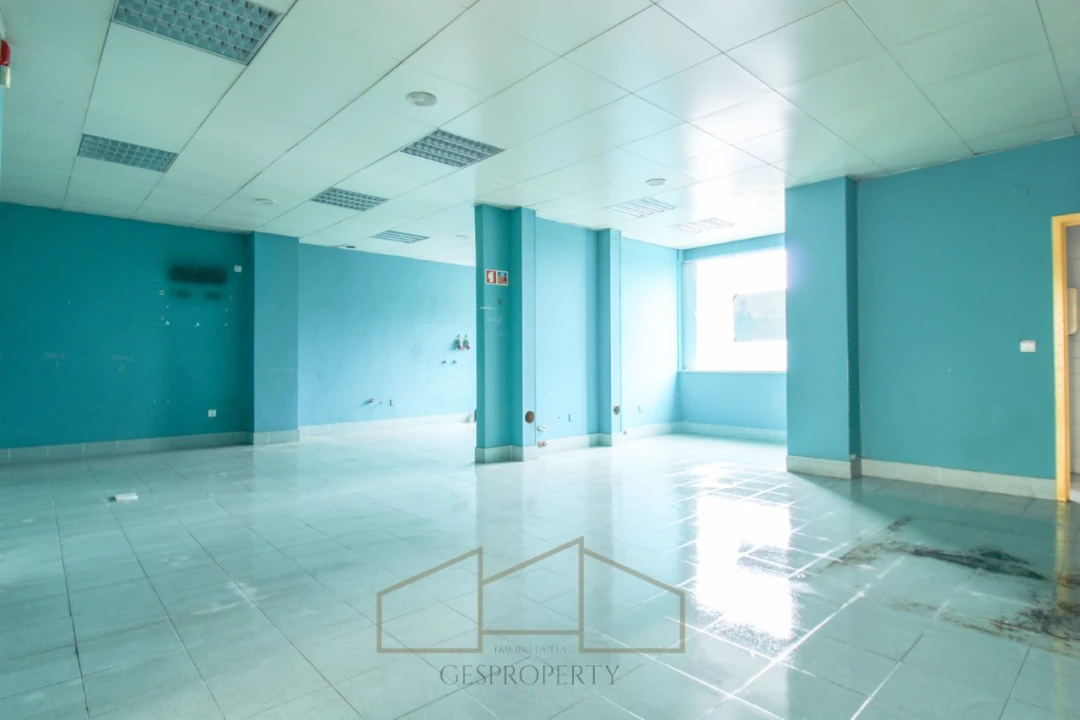 Loja para Venda em Caparica e Trafaria Foto 2