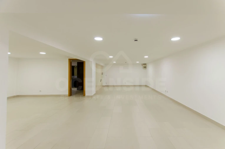 Loja para Arrendamento em São Domingos de Rana Foto 15