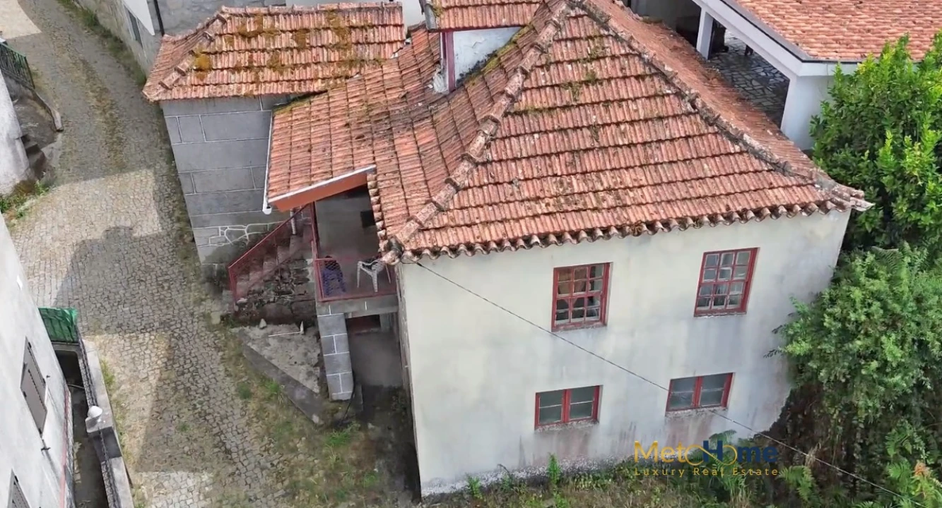 Moradia T3 para Venda em Santiago de Piães Foto 8
