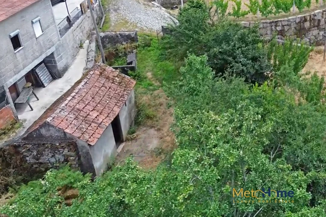 Moradia T3 para Venda em Santiago de Piães Foto 16