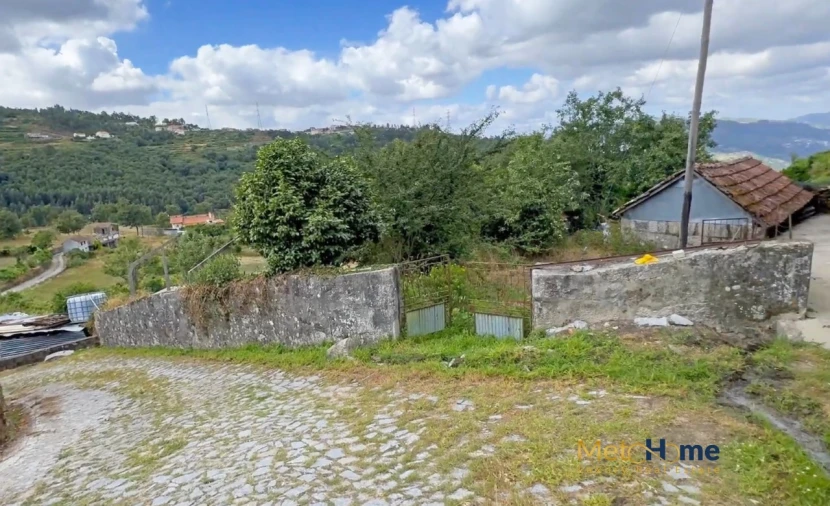 Moradia T3 para Venda em Santiago de Piães Foto 10