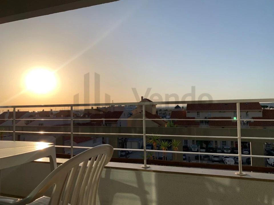 Apartamento T1 para Arrendamento em Quarteira Foto 21