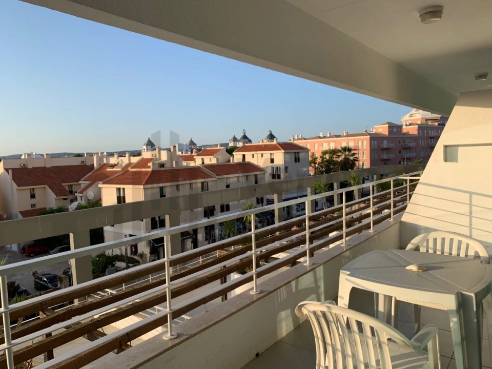 Apartamento T1 para Arrendamento em Quarteira Foto 23