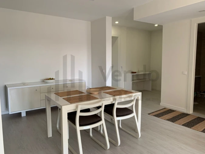 Apartamento T1 para Arrendamento em Quarteira Foto 2