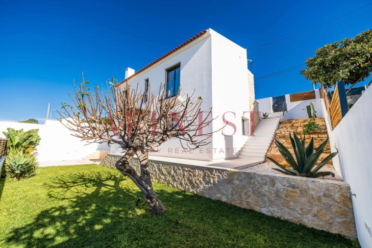 Moradia T2 para Venda em Carcavelos e Parede Foto 1