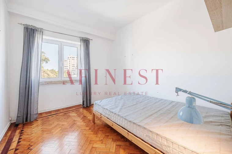 Apartamento T2 para Venda em Penha de França Foto 18