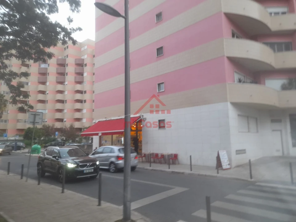 Negócio para Cedência de Quotas em Carnide Foto 4