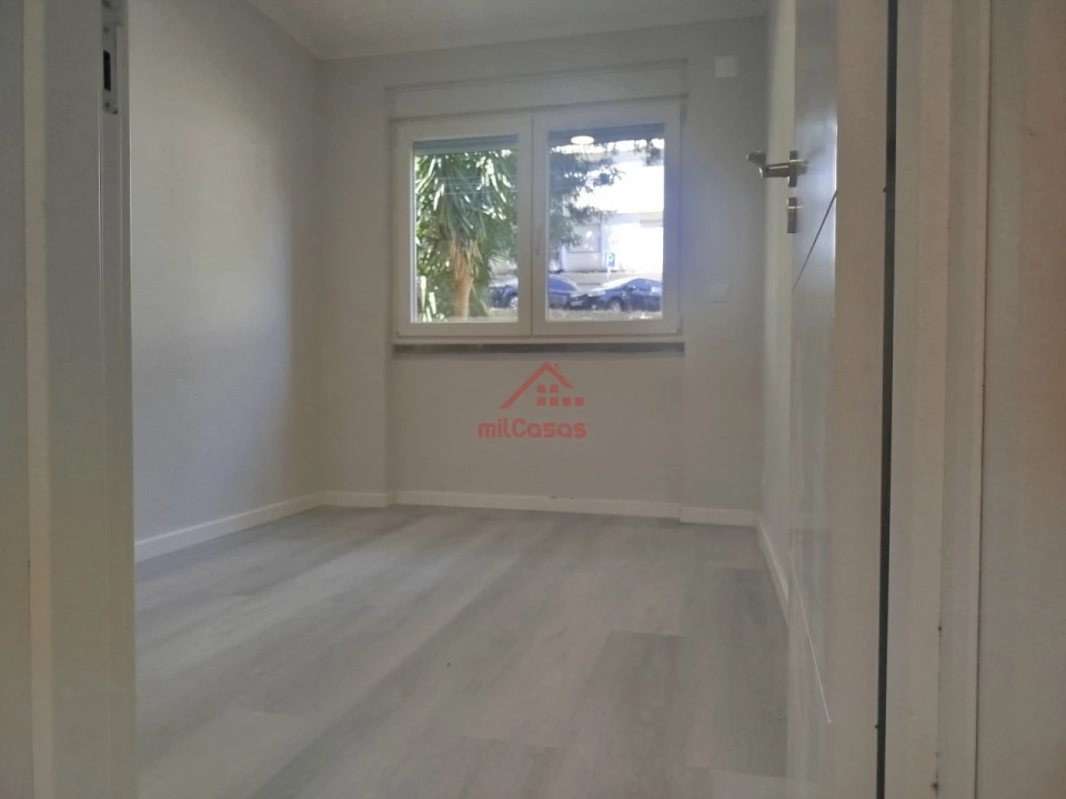 Apartamento T2 para Venda em Benfica Foto 10