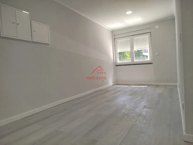 Apartamento T2 para Venda em Benfica Foto 15