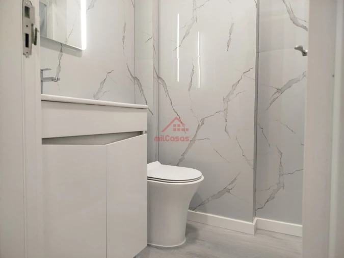 Apartamento T2 para Venda em Benfica Foto 23
