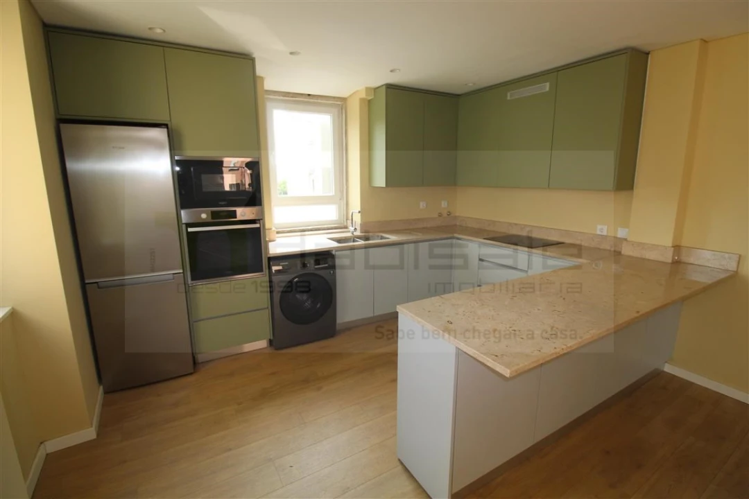 Apartamento T2 para Venda em Massamá e Monte Abraão Foto 5