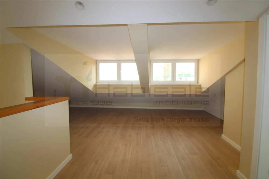 Apartamento T2 para Venda em Massamá e Monte Abraão Foto 3