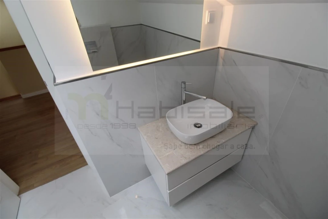 Apartamento T2 para Venda em Massamá e Monte Abraão Foto 13