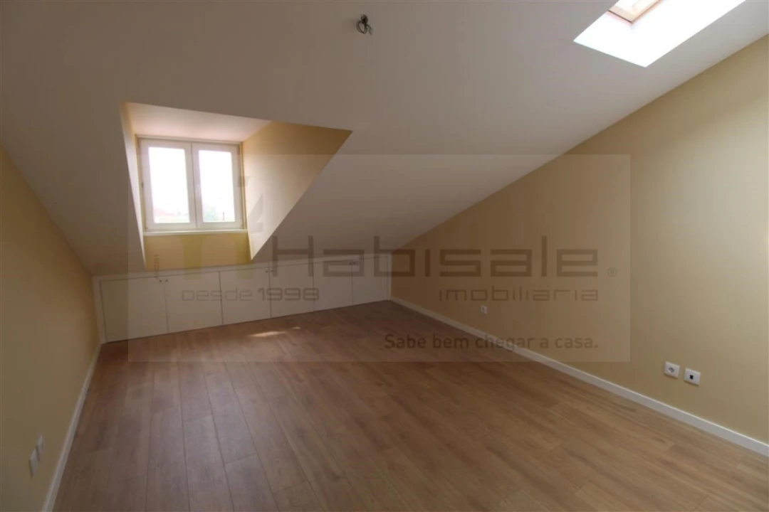 Apartamento T2 para Venda em Massamá e Monte Abraão Foto 24