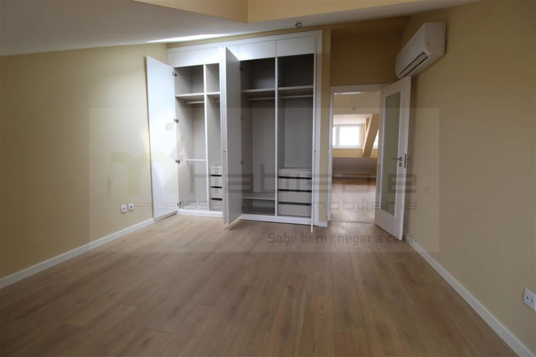 Apartamento T2 para Venda em Massamá e Monte Abraão Foto 15